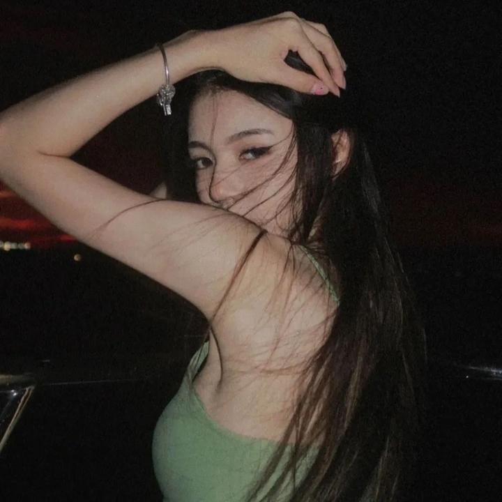 隔壁的吸血鬼美眉